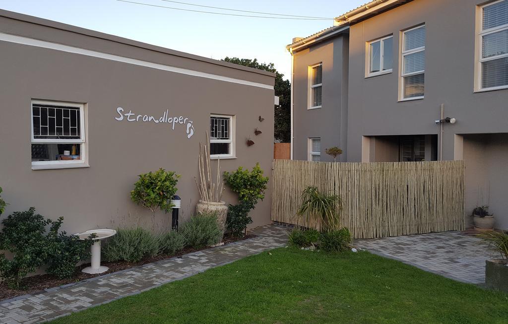 Strandloper Apartments Hermanus Exterior photo