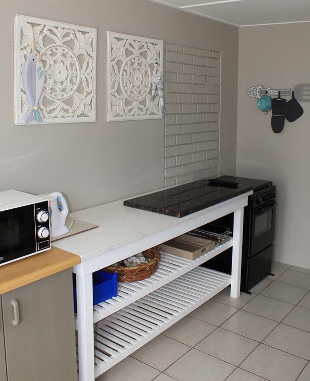 Strandloper Apartments Hermanus Exterior photo