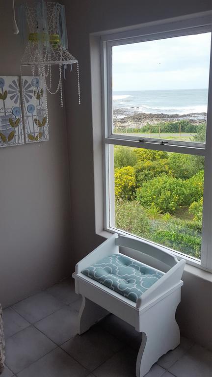 Strandloper Apartments Hermanus Exterior photo