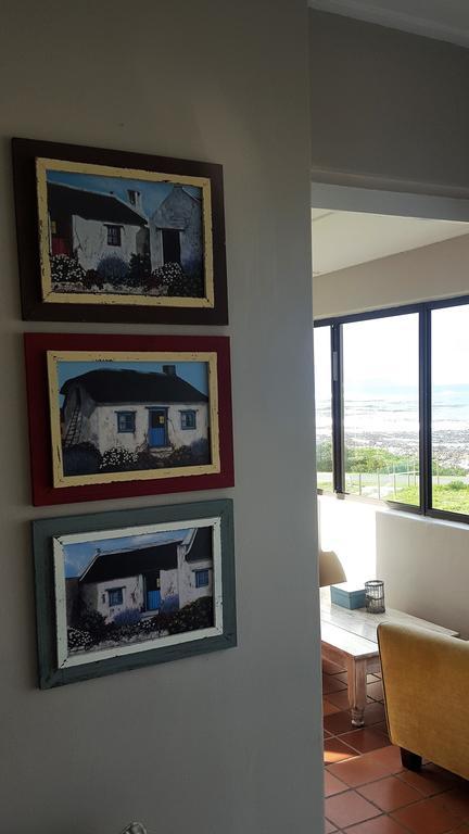 Strandloper Apartments Hermanus Exterior photo